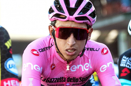Egan Bernal hace advertencia para que no lo critiquen en el Giro de Italia. Imagen del líder de la 'corsa rosa'.