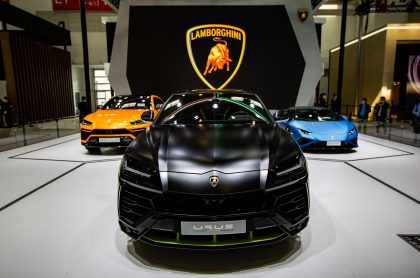 Imagen de carros de Lamborghini, que fabricará carros eléctricos; estarán listos desde 2025