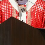 Arzobispo pidió perdón a la comunidad homosexual: “Todos merecemos respeto”