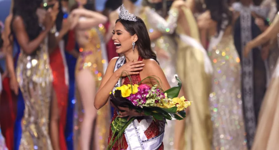 Andrea Meza, ganadora de Miss Universo y de quien dicen está casada, por lo que podría perder la corona