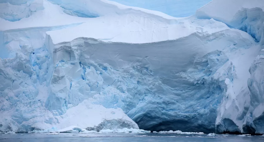Imagen de la Antártida ilustra artículo Iceberg más grande del mundo se separó de la Antártida
