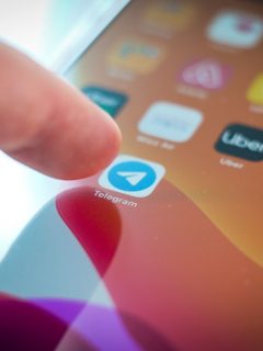 Telegram en iPhone, ilustra nota de Creador de Telegram lanza dardos a Apple: es como devolverse a la Edad Media