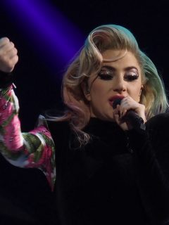 Imagen de Lady Gaga, que revela secuelas luego de abuso que sufrió cuando joven