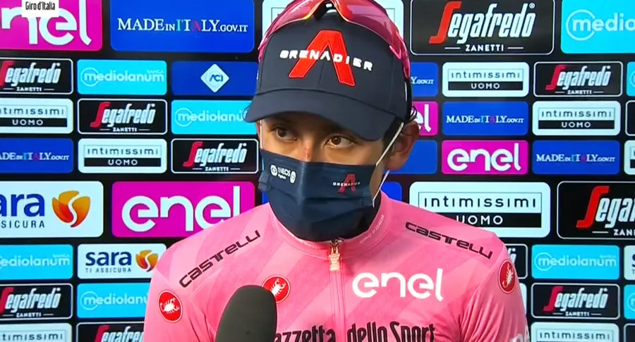Egan Bernal para a periodista del Giro de Italia que lo calificó de 'asesino'.