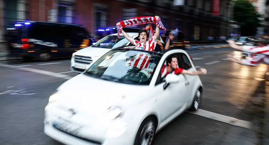 Imagen de hinchas de Atlético de Madrid; durante celebración, un joven de 14 años murió