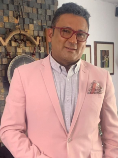 Foto de Frank Solano y Manuel José, a propósito de que el presentador llamó pelafustán al cantante