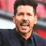 [Video] Simeone tira la puerta del Atlético en la cara de Borré, en plena TV argentina