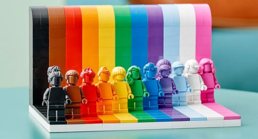 Lego se une al mundo para conmemorar el mes del orgullo LGBTIQ+ con un nuevo producto inclusivo.