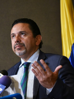 Miguel Ceballos, excomisionado de Paz, se lanzó a la presidencia