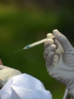 COVID-19: Unión Europea denunció a AstraZeneca por contratos
