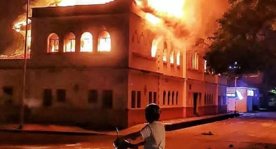 Incendio en Palacio de Justicia en Tuluá, en medio de las manifestaciones del paro nacional