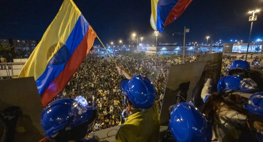 Protesta en Colombia ilustra nota sobre puntos de concentración para marchas de este viernes 28 de mayo