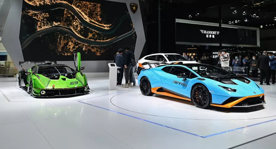 Imagen de carros Lamborghini ilustra artículo Ventas de carros de lujo salen bien de la crisis por el coronavirus