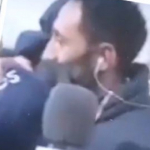 Periodista de ESPN abrazó a Daniel Martínez por ayudar a Egan Bernal en Giro de Italia
