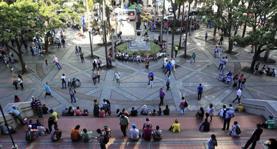 Imagen de Medellín que ilustra nota; ciudad acaba restricciones por COVID-19 y anuncia reapertura