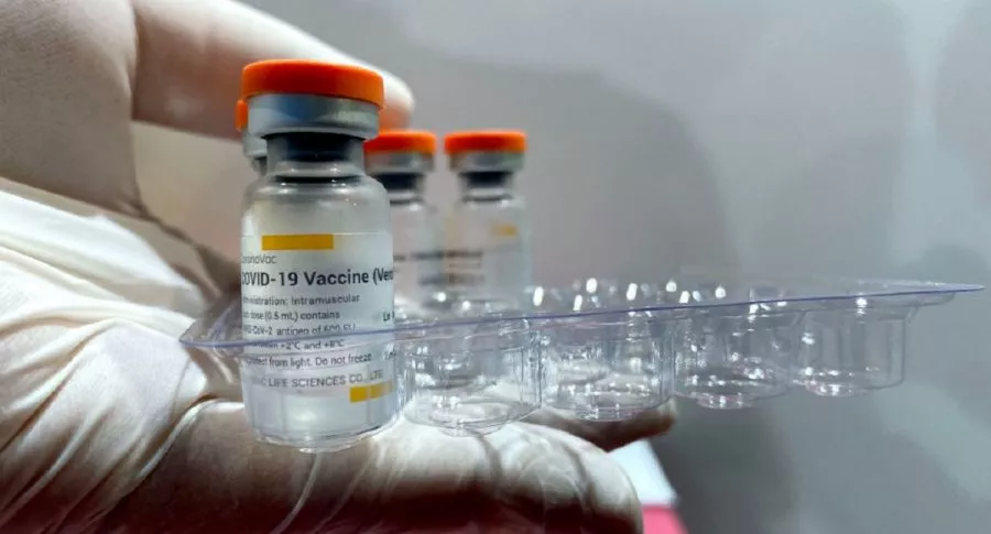 Imagen de vacuna de Sinovac que ilustra nota; COVID-19: OMS aprueba la vacuna china de Sinovac