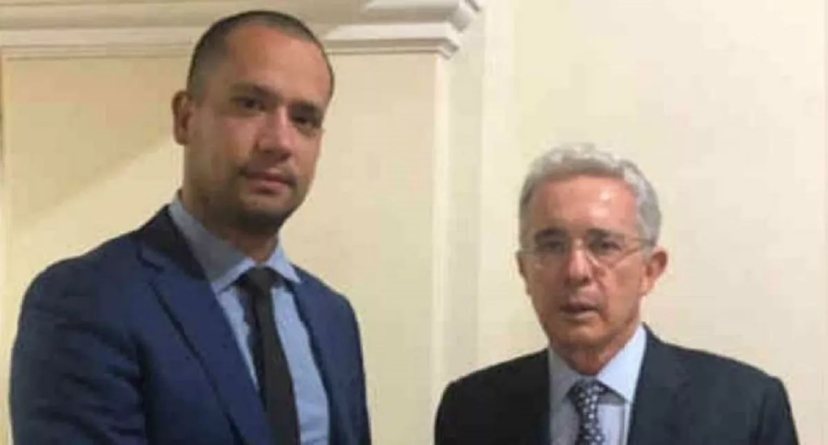 El abogado Diego Cadena y el exsenador Álvaro Uribe.