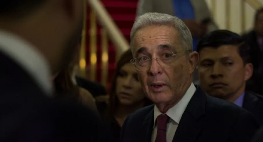 Álvaro Uribe Vélez dijo que todavía se necesita una reforma tributaria.