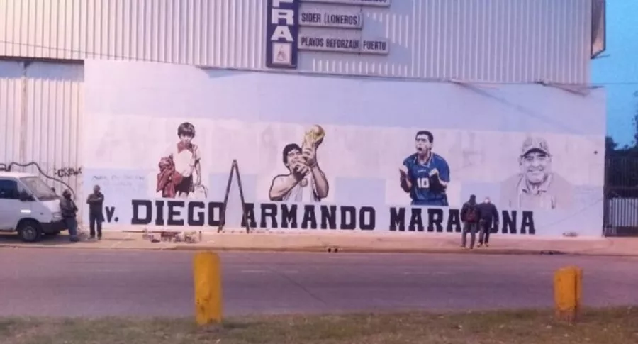 Mural de Diego Maradona que fue borrado para poner nombre de candidata política en Argentina