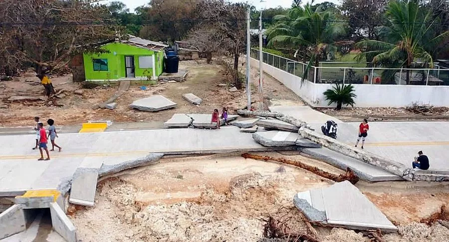 San Andrés y Providencia destruido por el huracán Iota ilustra nota sobre retrasos en la reconstrucción de la isla