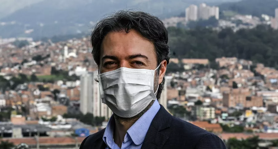 Daniel Quintero, alcalde de Medellín, pagará por viaje a Barranquilla
