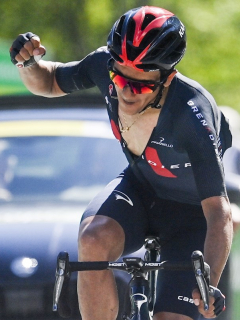 Richard Carapaz, que ganó etapa 5 de la Vuelta a Suiza y es el nuevo líder, Urán es quinto