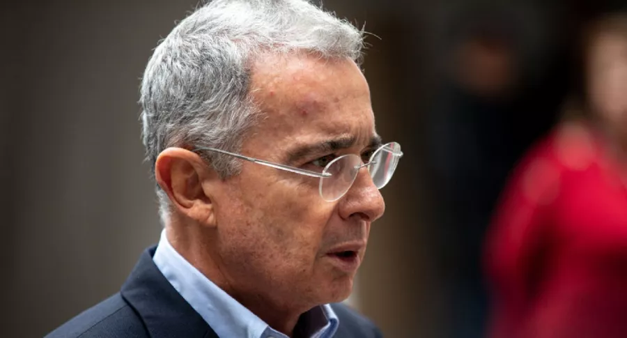 Alvaro Uribe, expresidente de Colombia cuyo caso va rumbo a la preclusión. 
