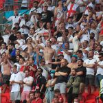 Eurocopa accidentada: hincha inglés cayó de la tribuna en Wembley y está grave de salud