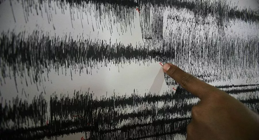 Simógrafo ilustra nota sobre temblor en Colombia hoy 14 de junio que se sintió en Bogotá y su epicentro sería Santander.