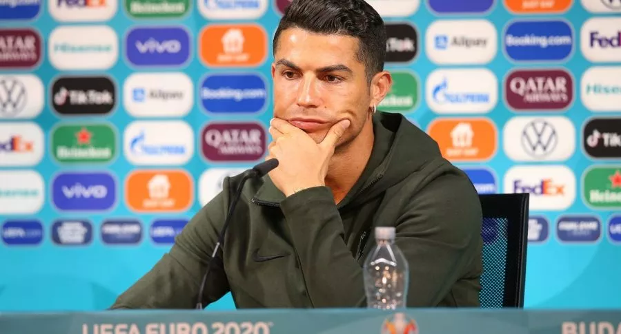 Coca-Cola no cayó en bolsa por Cristiano Ronaldo, explica experto