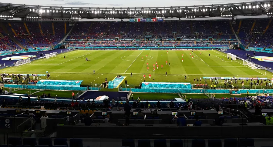 Desactivan carrobomba en la Eurocopa, justo antes de Italia-Suiza, en Roma. Imagen del escenario del partido.
