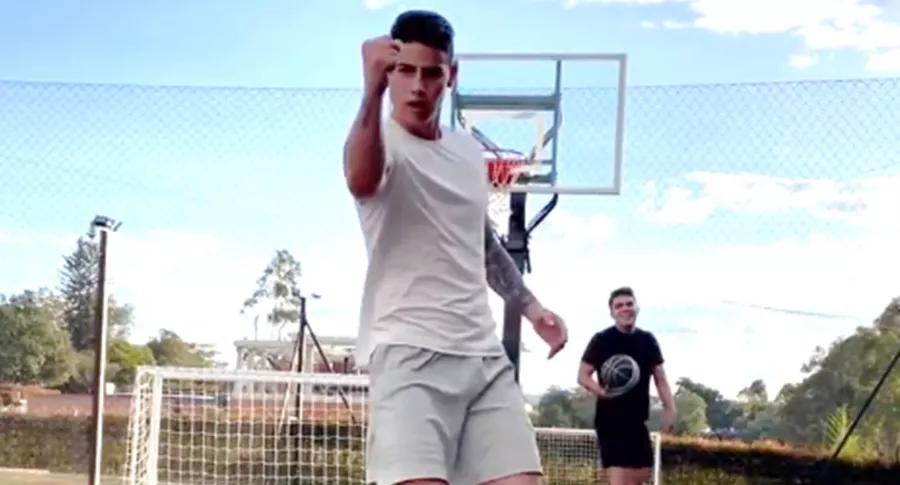 James Rodríguez vuelve a hacer fieros; ahora, jugando baloncesto.