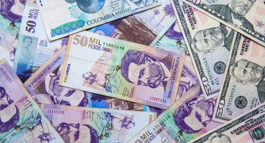 Imagen de dinero que ilustra nota; Bogotá: hombre llevaba en camioneta Lexus $1.880 millones