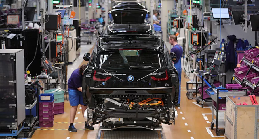 BMW reducirá en 25 % los costos de fabricación de sus carros en 2025