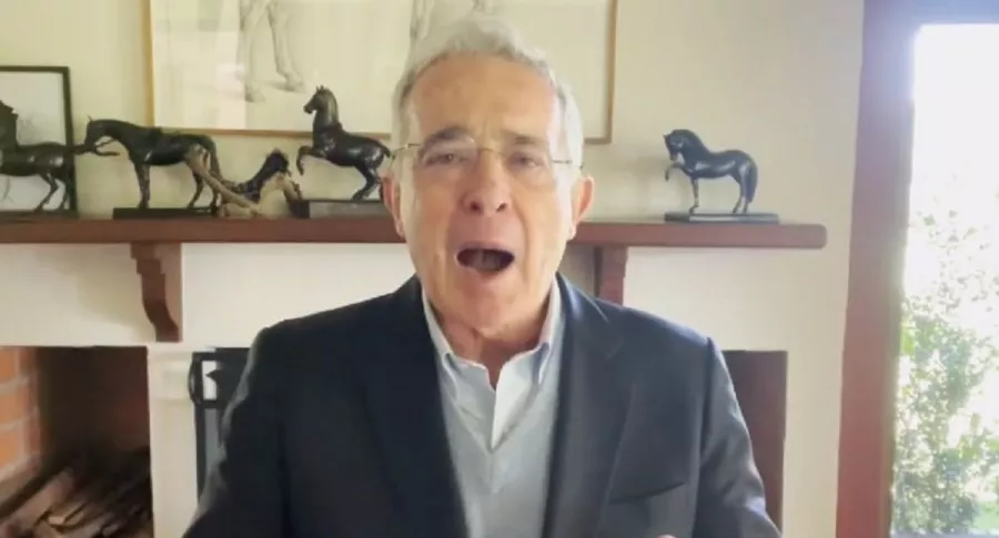 Álvaro Uribe declaró por chuzadas del DAS y negó responsabilidad de su gobierno
