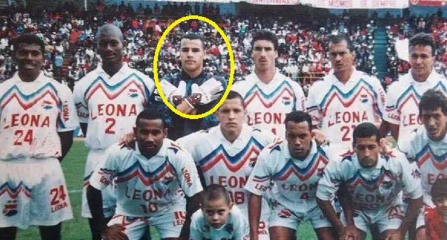 Jugadores de Medellín en 1997, donde aparece Daniel Vélez, exarquero que falleció