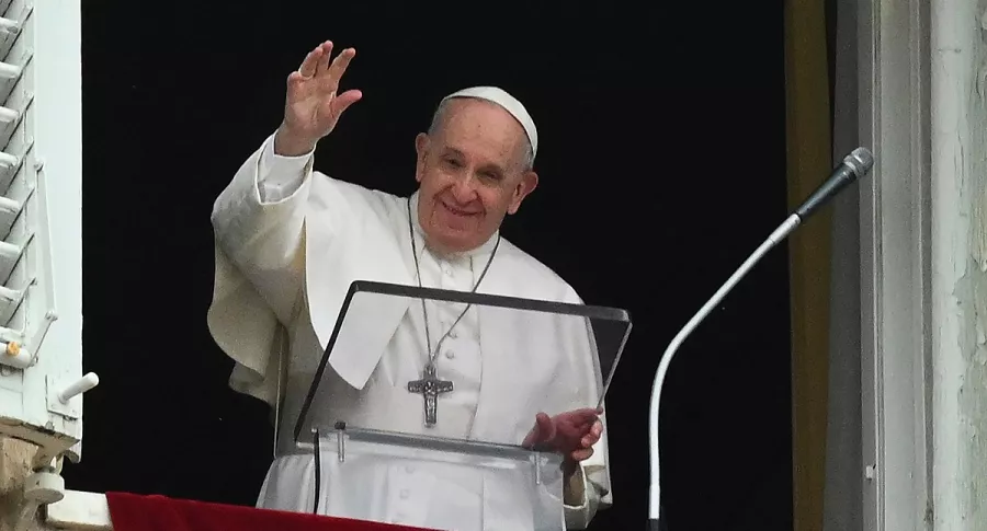 Papa Francisco y Spiderman posaron para foto en el Vaticano