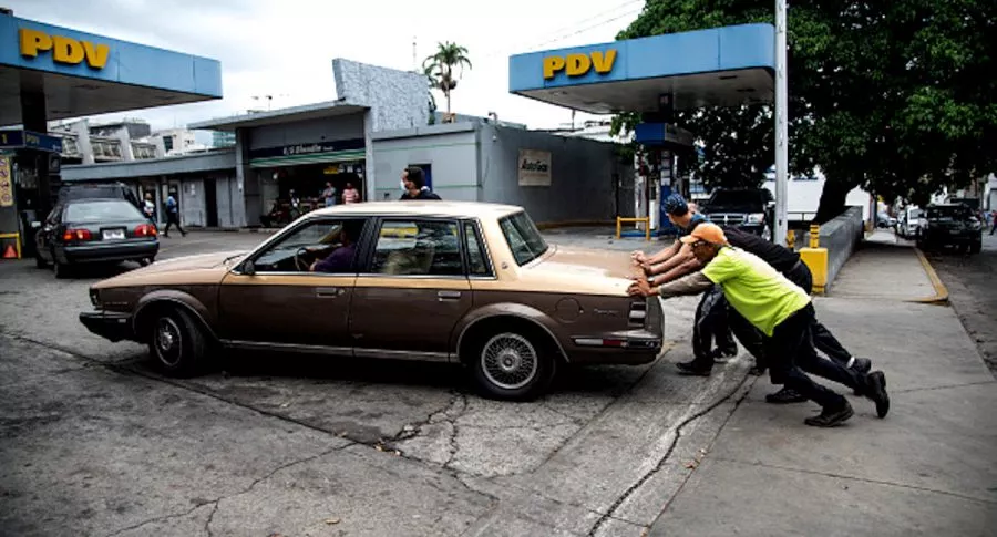 Mala calidad de combustibles en Venezuela daña bujías e inyectores; rinde menos