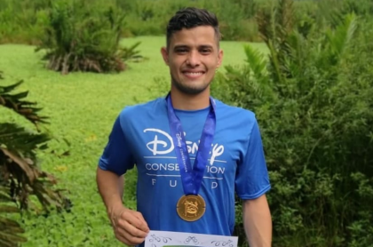 Colombiano, Nelson Álvarez, reconocido como 'heroe' de conservación por Disney