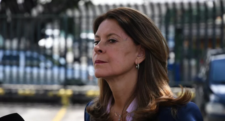 Marta Lucía Ramírez, vicepresidenta de Colombia, critica a quienes atacan a la Policía, en paro nacional.