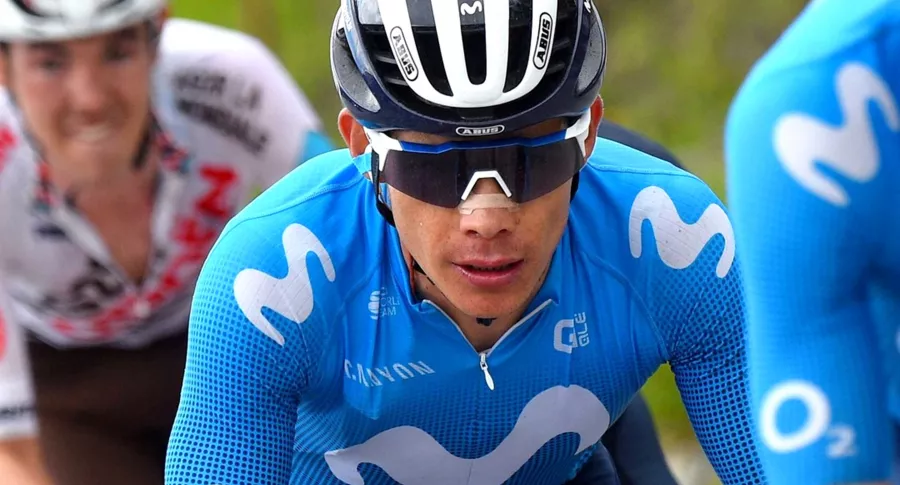Caída de Miguel Ángel ‘Supermán’ López en el Tour de Francia; perdió su bicicleta. Imagen del colombiano.