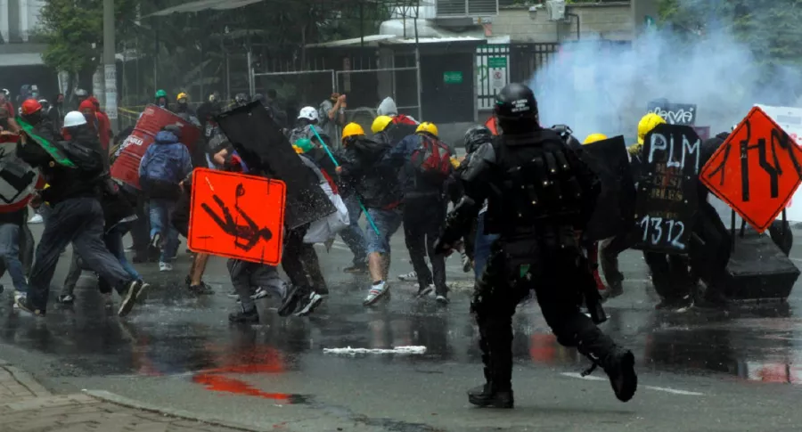 Imagen ilustrativa de una manifestación del paro nacional en junio del 2021 en Medellín.