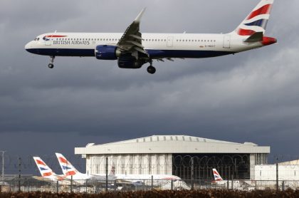 British Airways desmintió relación entre vacunación y muertes de pilotos.