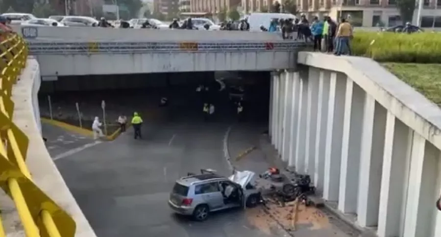Imagen del accidente en donde murió un motociclista en la Calle 94 con NQS, en Bogotá
