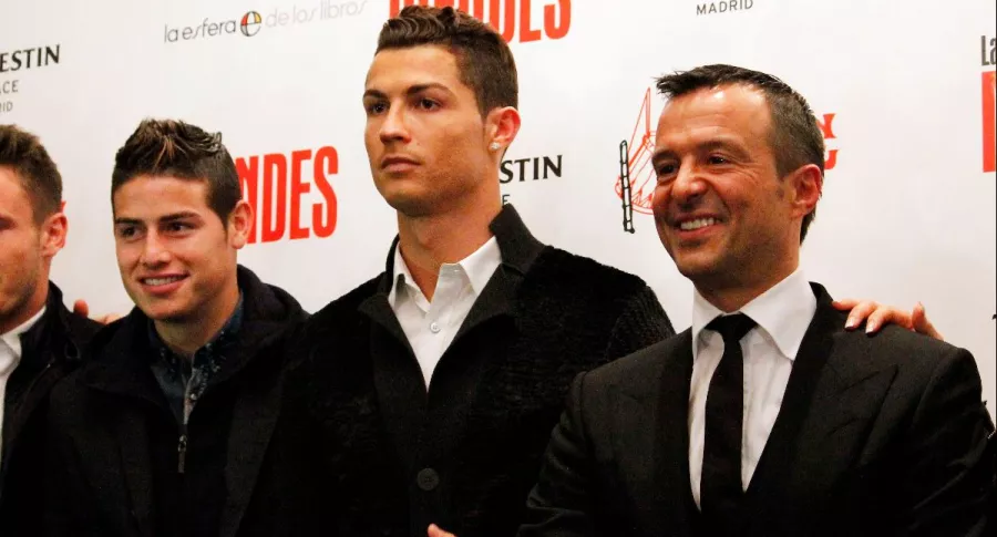 Foto de James Rodríguez, Cristiano Ronaldo y el representante de ambos, Jorge Mendes, en nota sobre ese manager del jugador colombiano.
