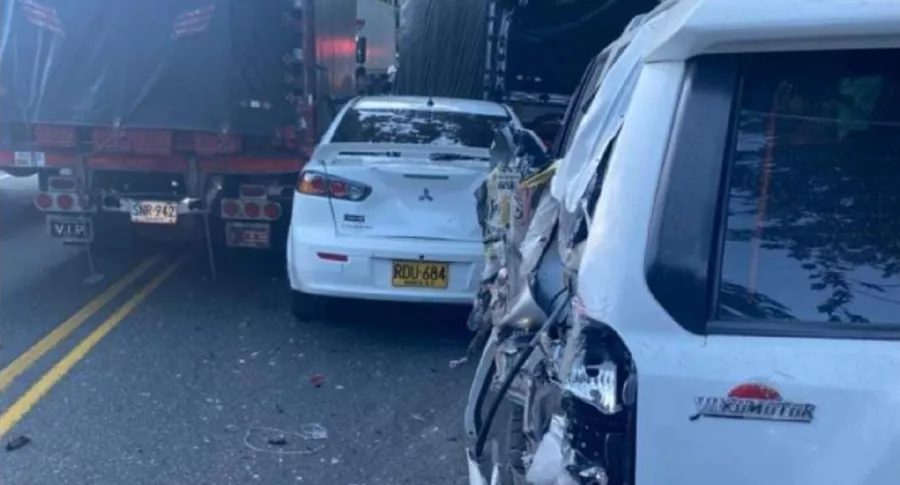 Imagen del accidente de camioneta en donde iba el alcalde de Puerto Boyacá