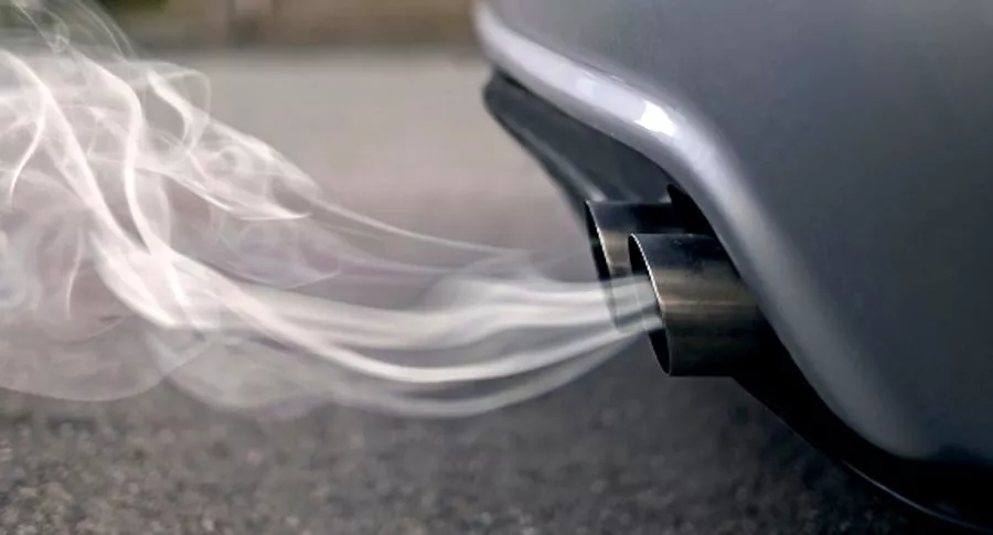 BMW y Volkswagen pagarán millonaria multa por no avanzar más en emisiones