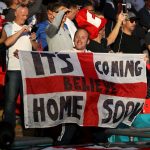 UEFA investigará a Inglaterra por uso de láser, bengalas y silbidos contra Dinamarca