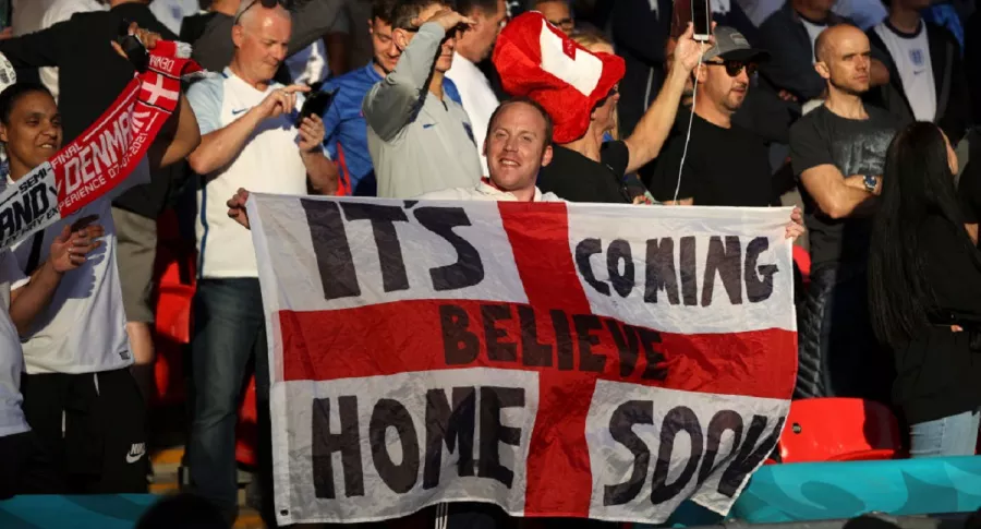 Imagen de partido de Inglaterra que ilustra nota; Eurocopa: UEFA investigará a Inglaterra por un láser contra Dinamarca