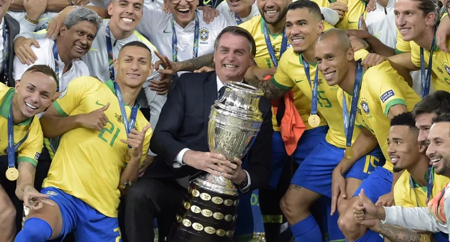 Jair Bolsonaro dice que Brasil ganará 5-0 a Argentina la final de Copa América